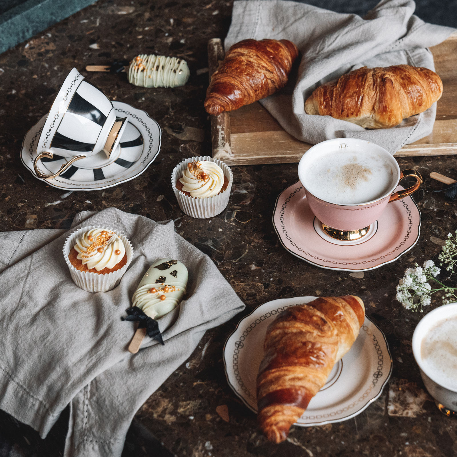 Kopp med fat - Anima Cielo Rosa