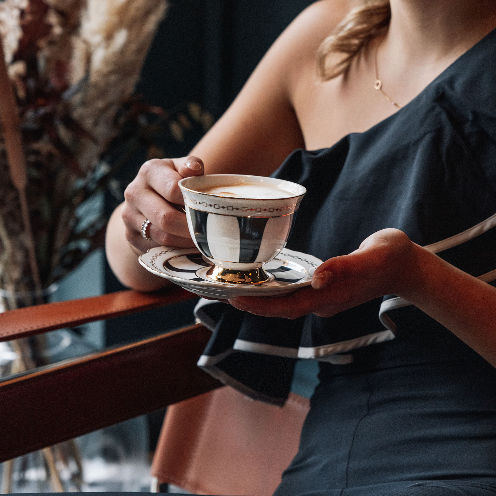 Kopp med fat - Strisce Nero